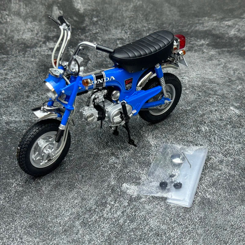 1:10 HONDA DAX Giraffe ST50 (1969)