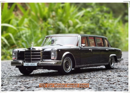 1:18 Mercedes-Benz Pullman MB 600