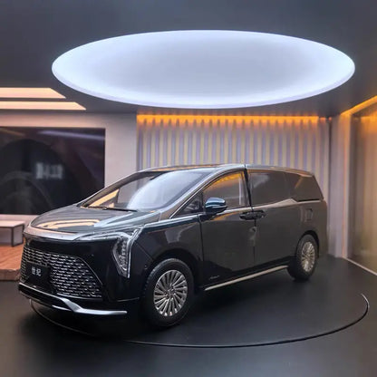 1:18 Buick GL8 Century MPV
