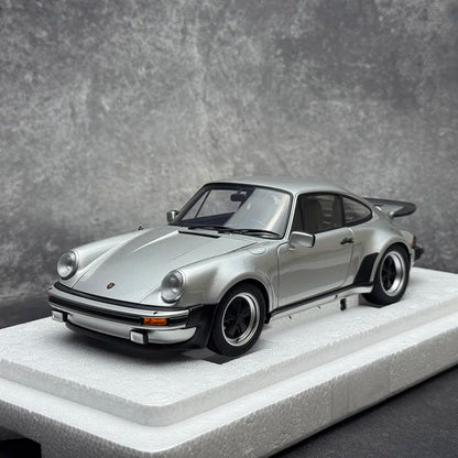 1:18 Porsche 911 Turbo 3.0 (930)