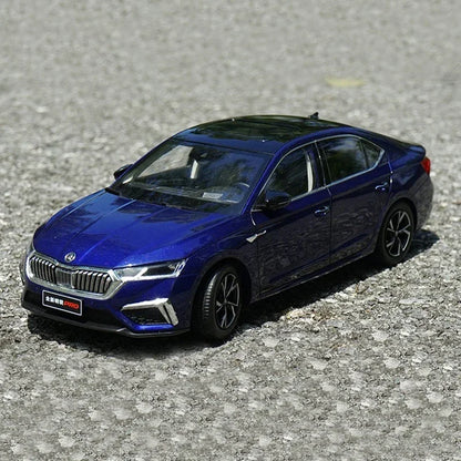 1:18 Volkswagen Skoda Octavia PRO 2021