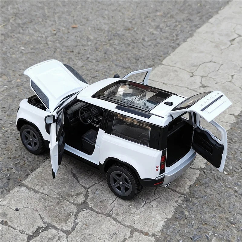 1:24 Land Rover Defender 90