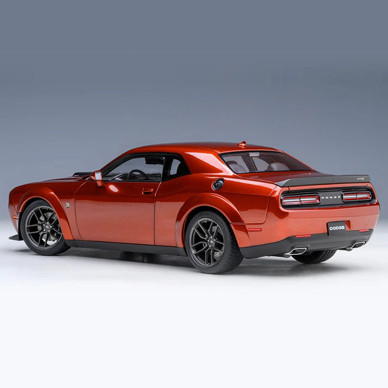 1:18 DODGE CHALLENGER R/T SCAT PACK WIDEBODY 2022