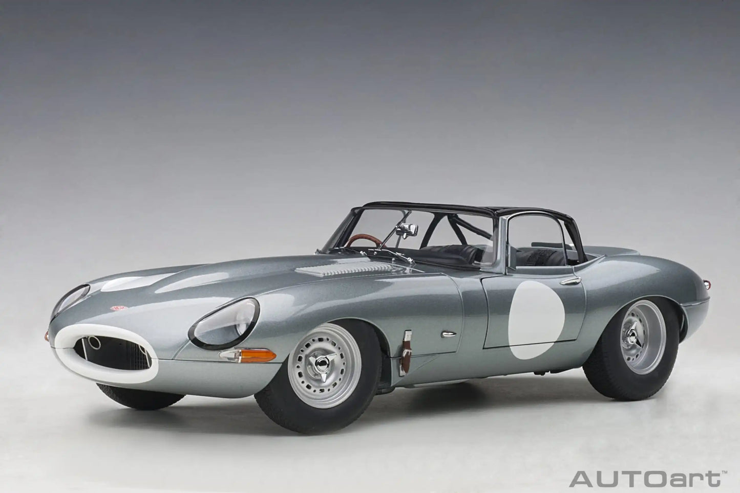 1:18 Jaguar Lightweight E-Type