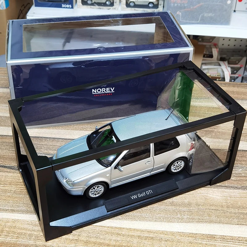 1:18 Volkswagen Golf fourth generation MK4