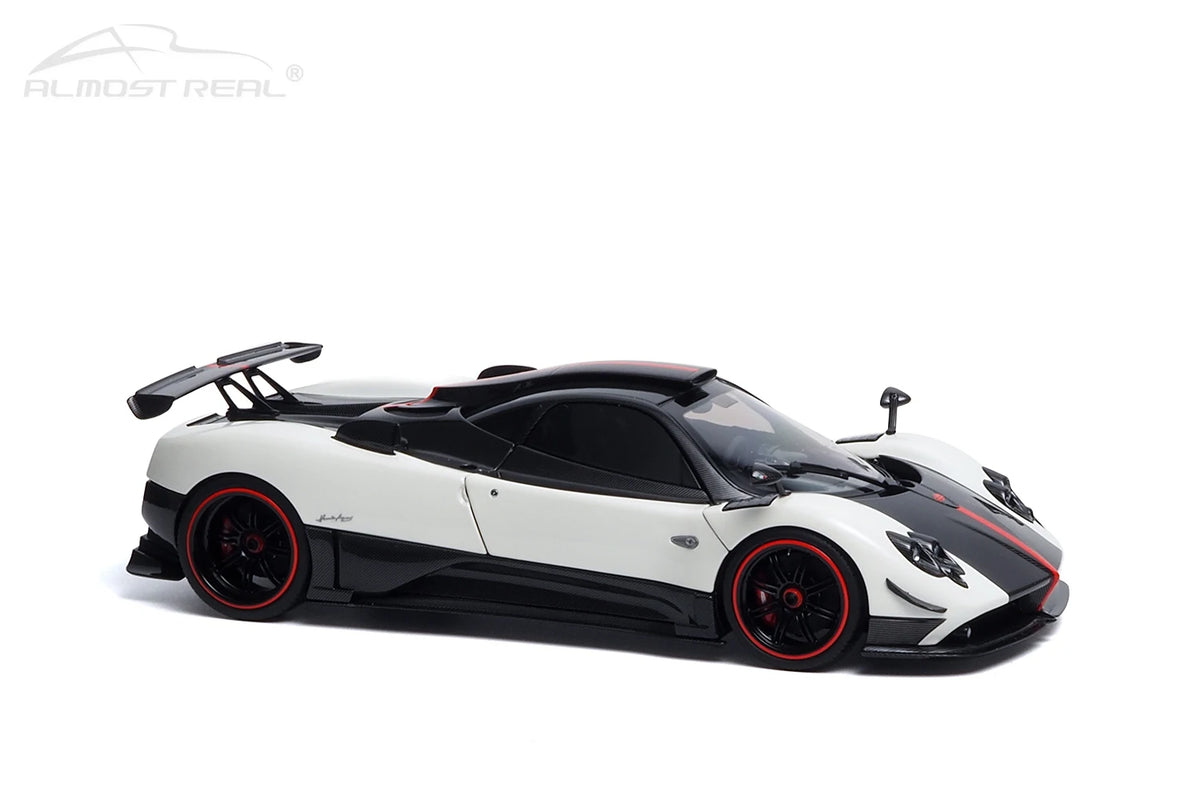 1:18  Pagani Zonda Cinque Coupe  2009