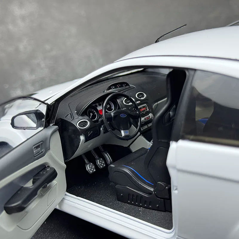 1:18 Ford Focus RS MK2