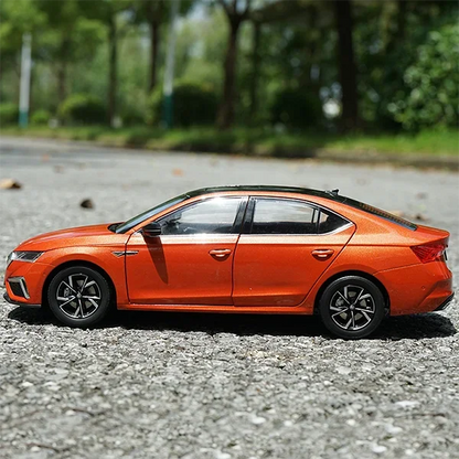 1:18 Skoda OCTAVIA PRO 2021
