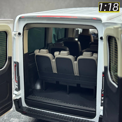 1:18 Ford TRANSIT V348 T8