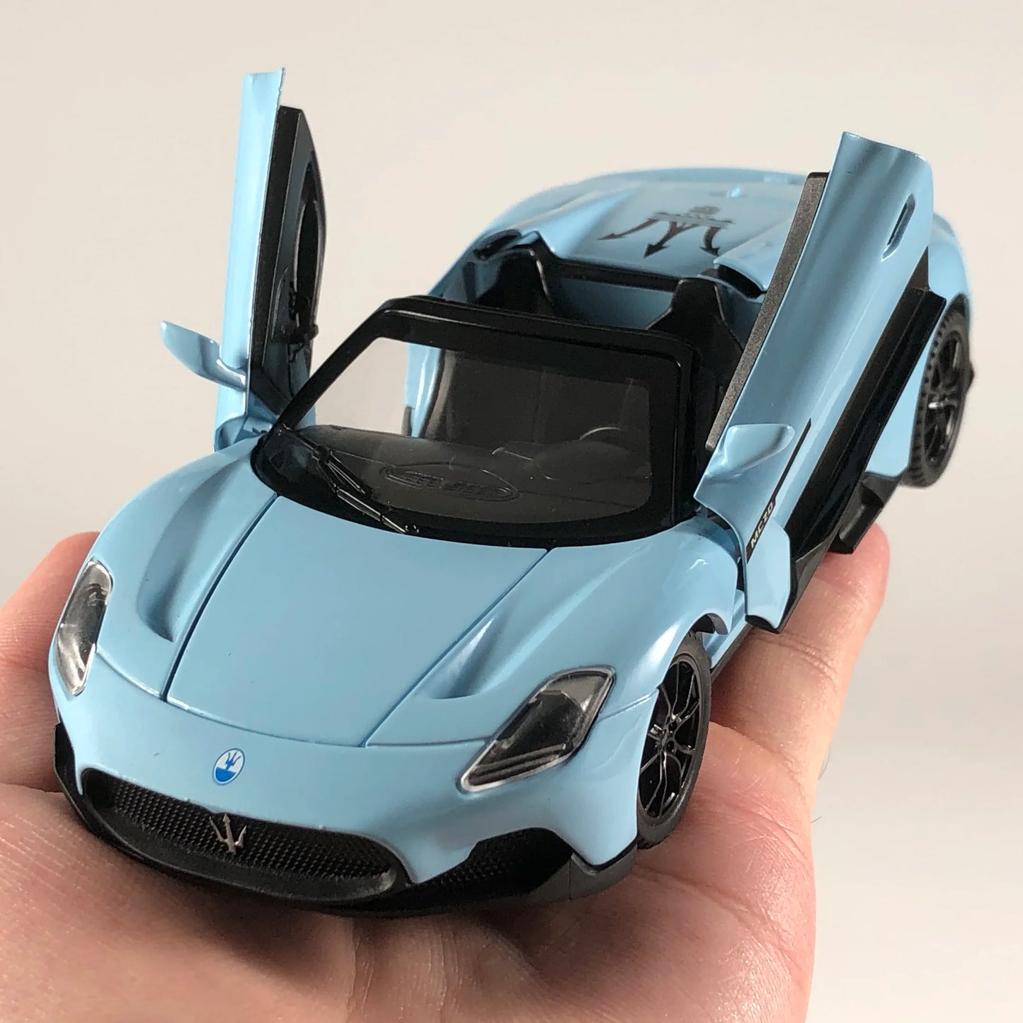 1:32 Maserati MC20