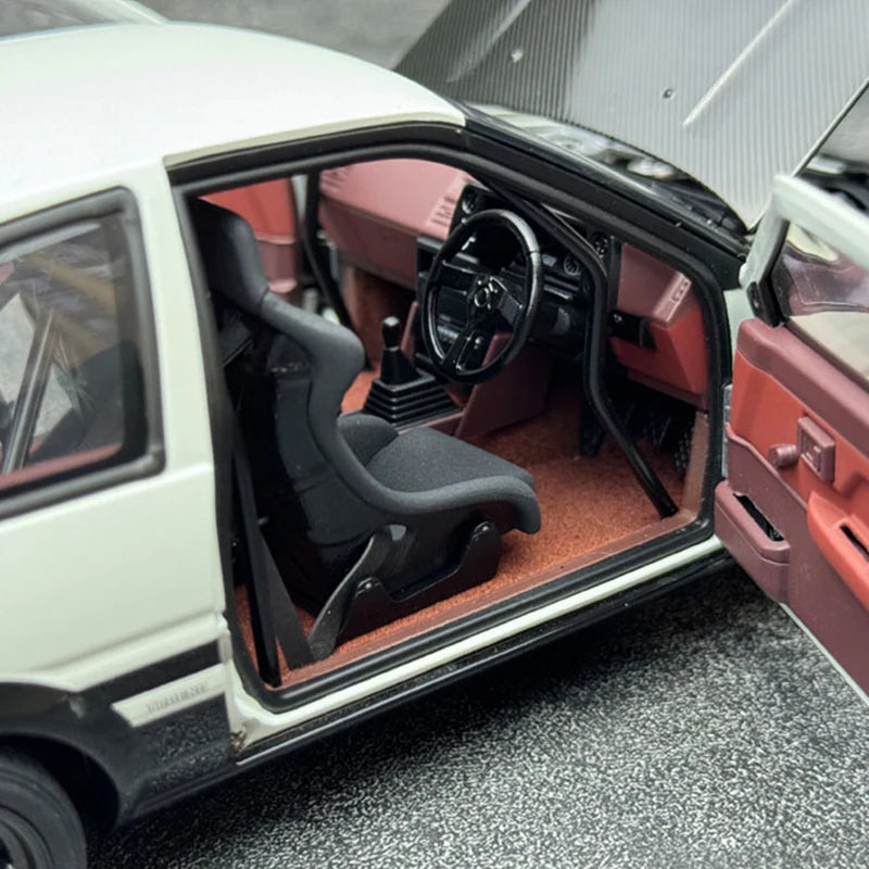 1:18 Toyota AE86 Trueno Initial D