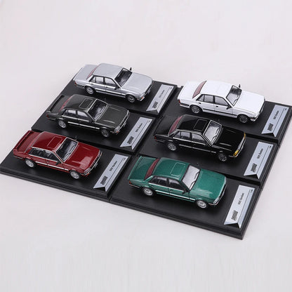 1:64 Peugeot 505 Sedan