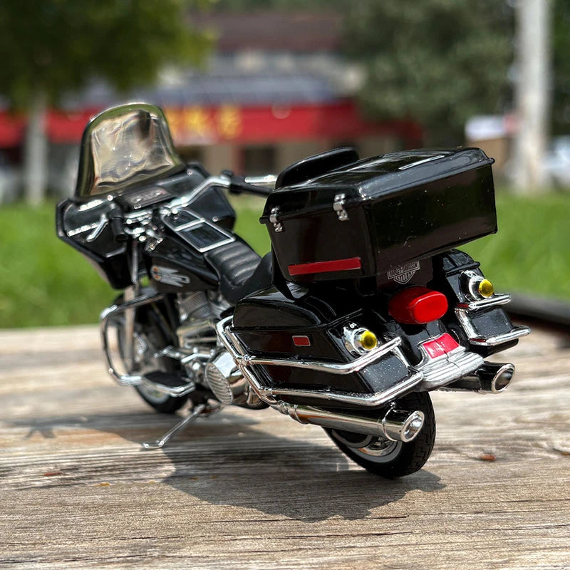 1:18 Harley Davidson 1988 Flt Tour Glide
