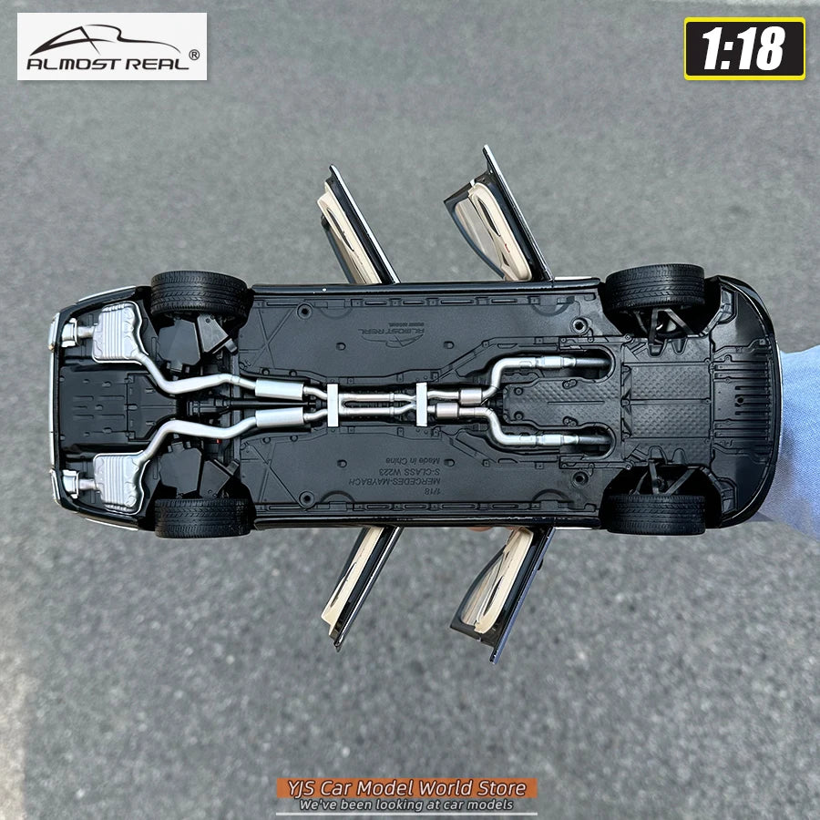 1:18 Mercedes-Benz Maybach S680 2021