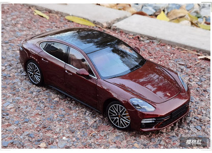 1:18 Porsche Panamera