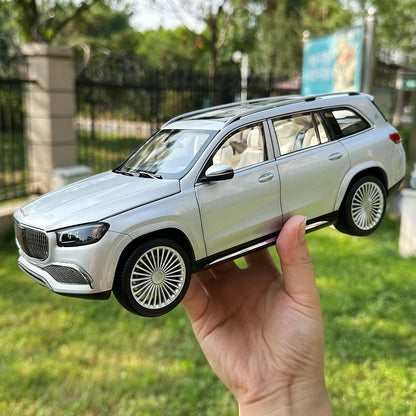 1:18 Mercedes Maybach GLS600