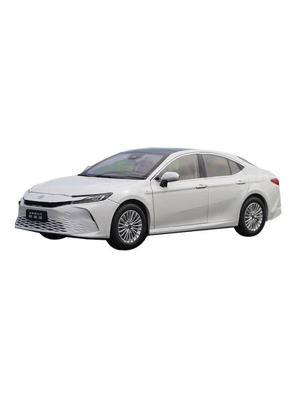 1:18 Toyota Camry 2024