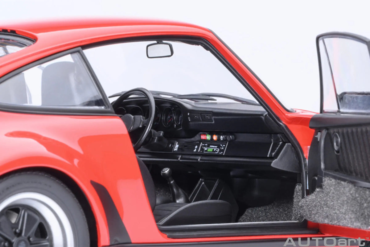1:18 Porsche 911 Turbo 3.0 (930)