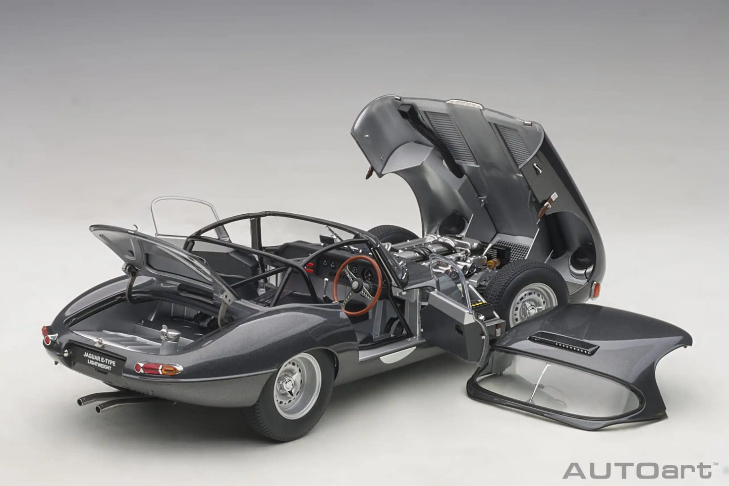 1:18 Jaguar Lightweight E-Type