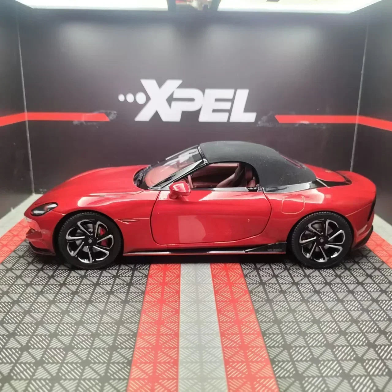 1:18 MG Cyberster Sports