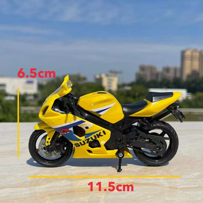 1:18 Suzuki GSX