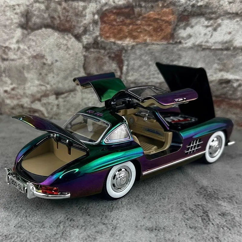 1:24 Mercedes-Benz 300SL Electroplated Version