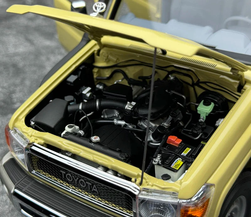 1:18 Land Cruiser 76 2017