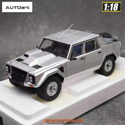 1:18 Lamborghini LM002 1986