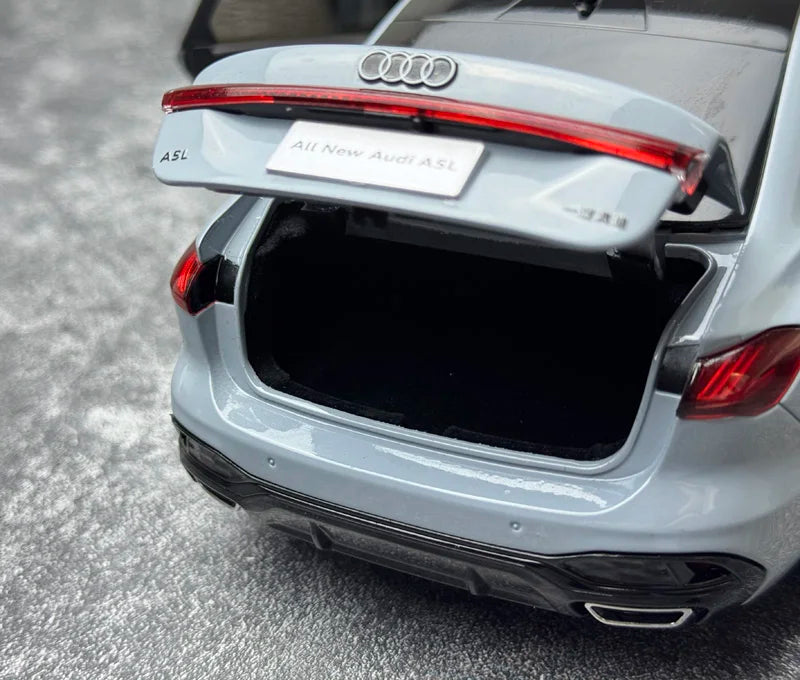 1:18 Audi A5L 2025