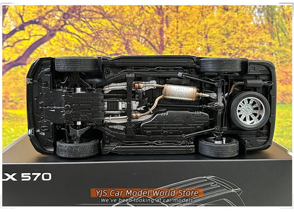 1:18 Lexus LX570