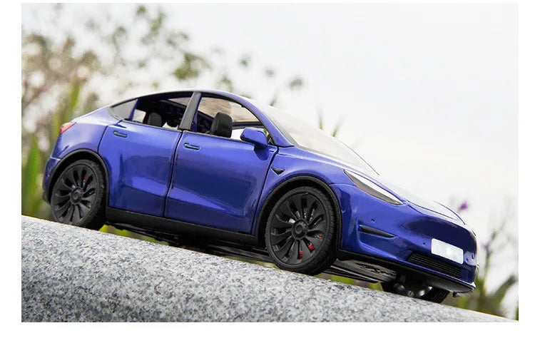 1:24 Tesla Model Y