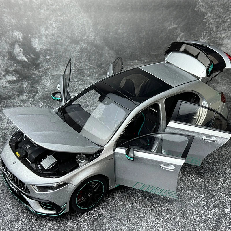 1:18 Mercedes Benz AMG A45 S Performance