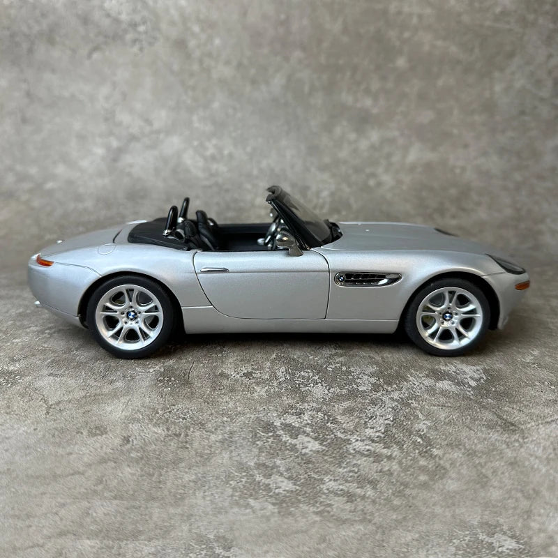 1/18 BMW Z8