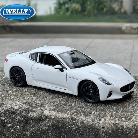 1:24 Maserati Granturismo Folgore 2023 Coupe