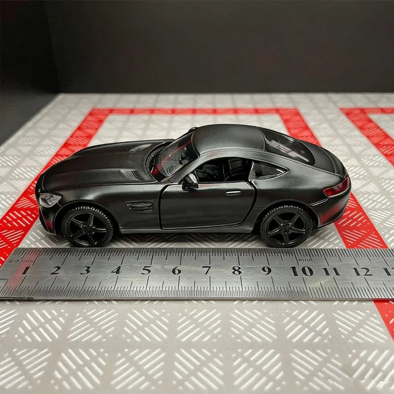 1:36 Mercedes-Benz AMG GTS Coupe