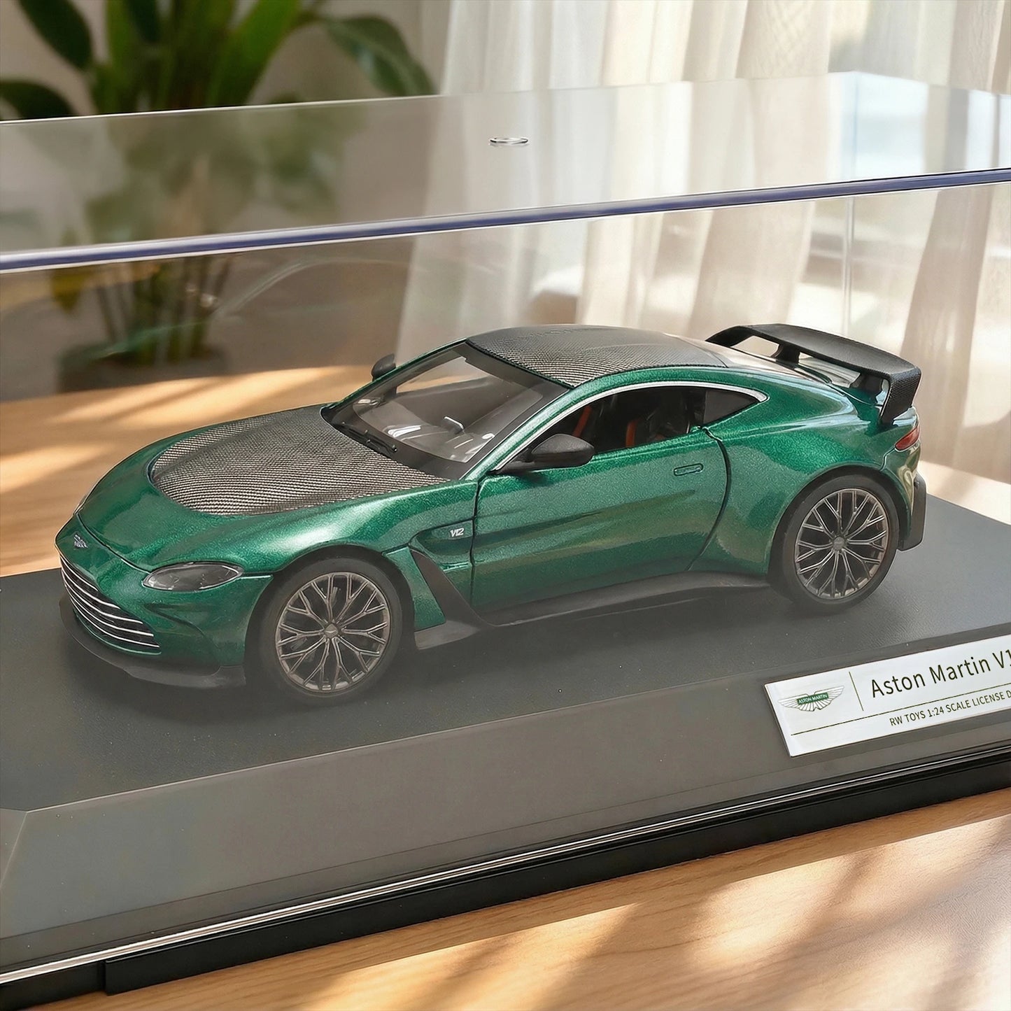 1:24 Aston Martin V12 Car Model with Display Base