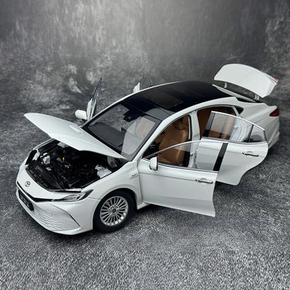 1:18 Toyota Camry