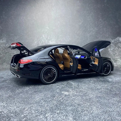 1:18 Mercedes-Benz E450 W214 E300