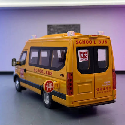 1:24 School Bus Diecast