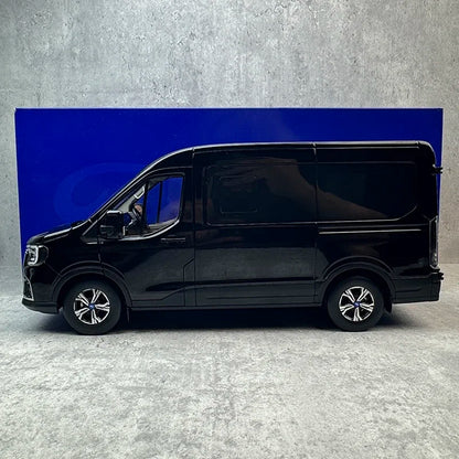 1:18 Ford Transit