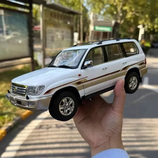 1:18 Land Cruiser LC100