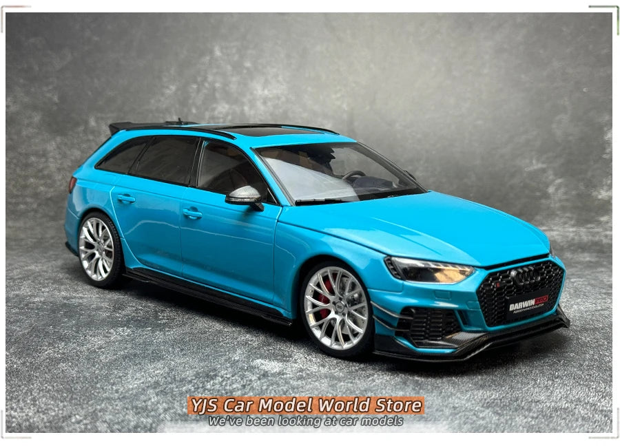 1:18 Audi RS4