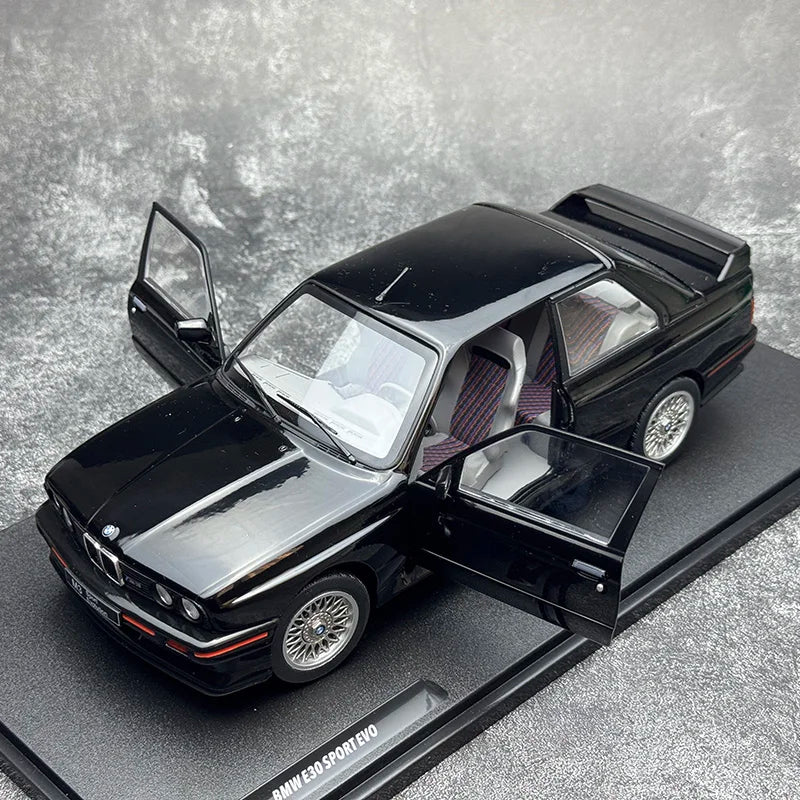 1:18 BMW M3 E30 EVO
