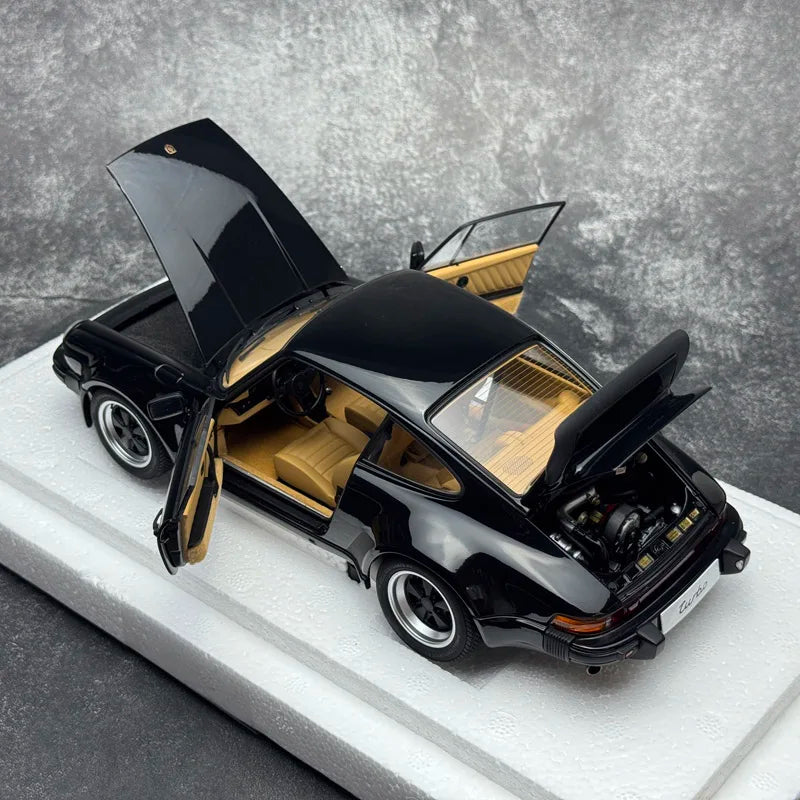 1:18 Porsche 911 Turbo 3.0 (930)