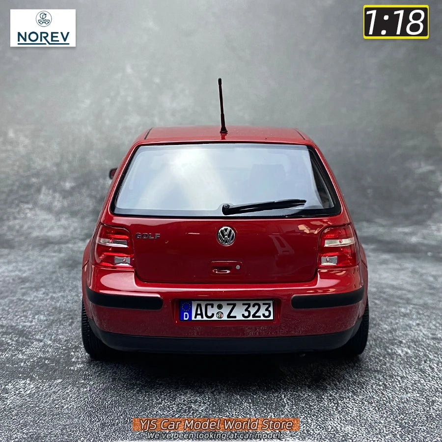 1:18 Volkswagen Golf MK4 2002