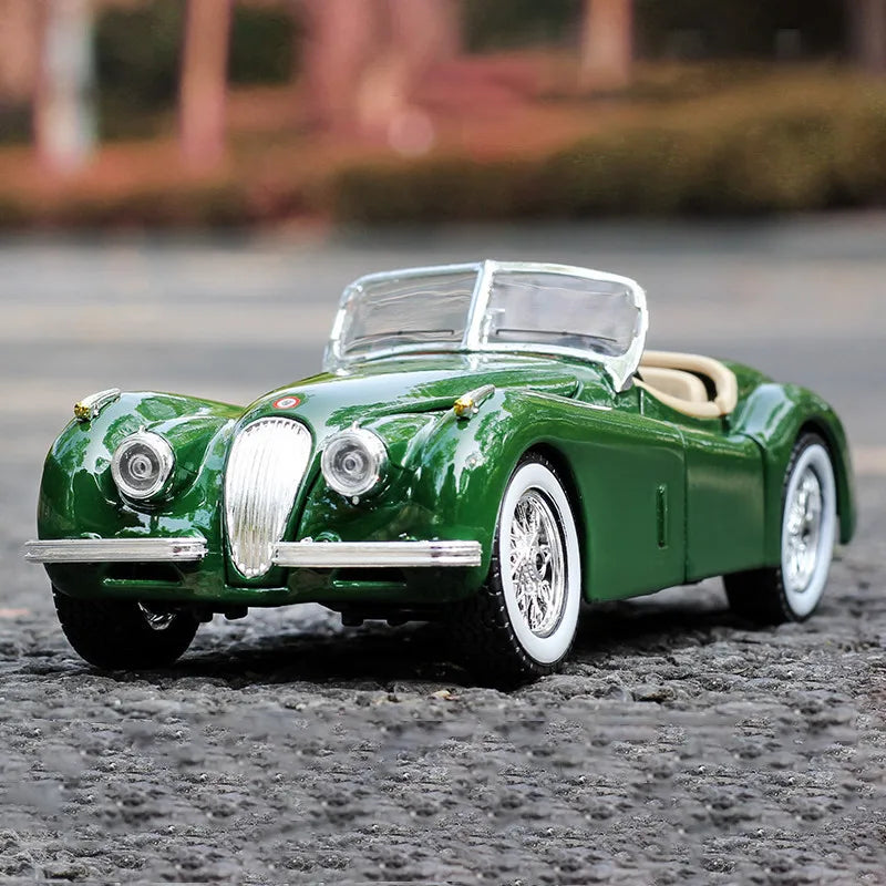 1:24 Jaguar XK120 Roadster 1951