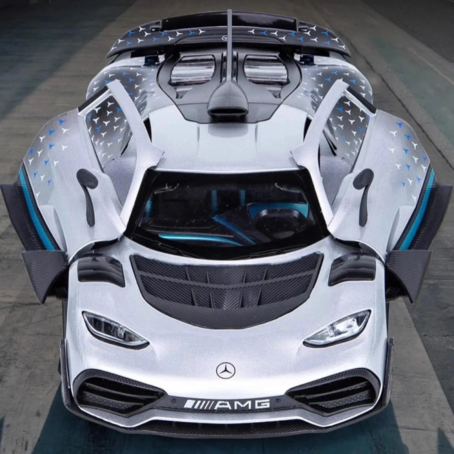 1:24 Mercedes-Benz ONE