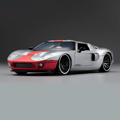 1:24 Ford GT 2005