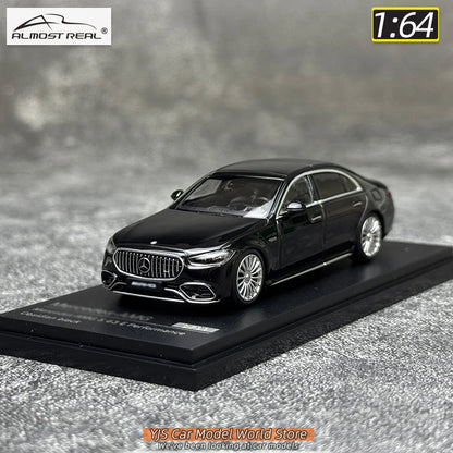 1:64 Mercedes-Benz S63 E Performance 2023