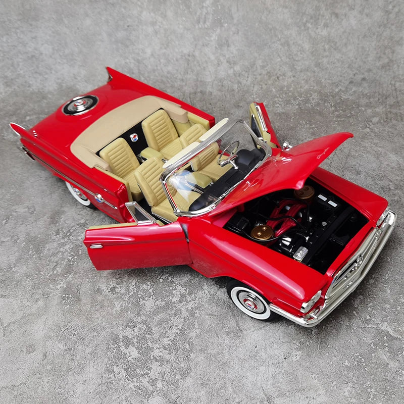 1:18 1960 300FC Chrysler Classic